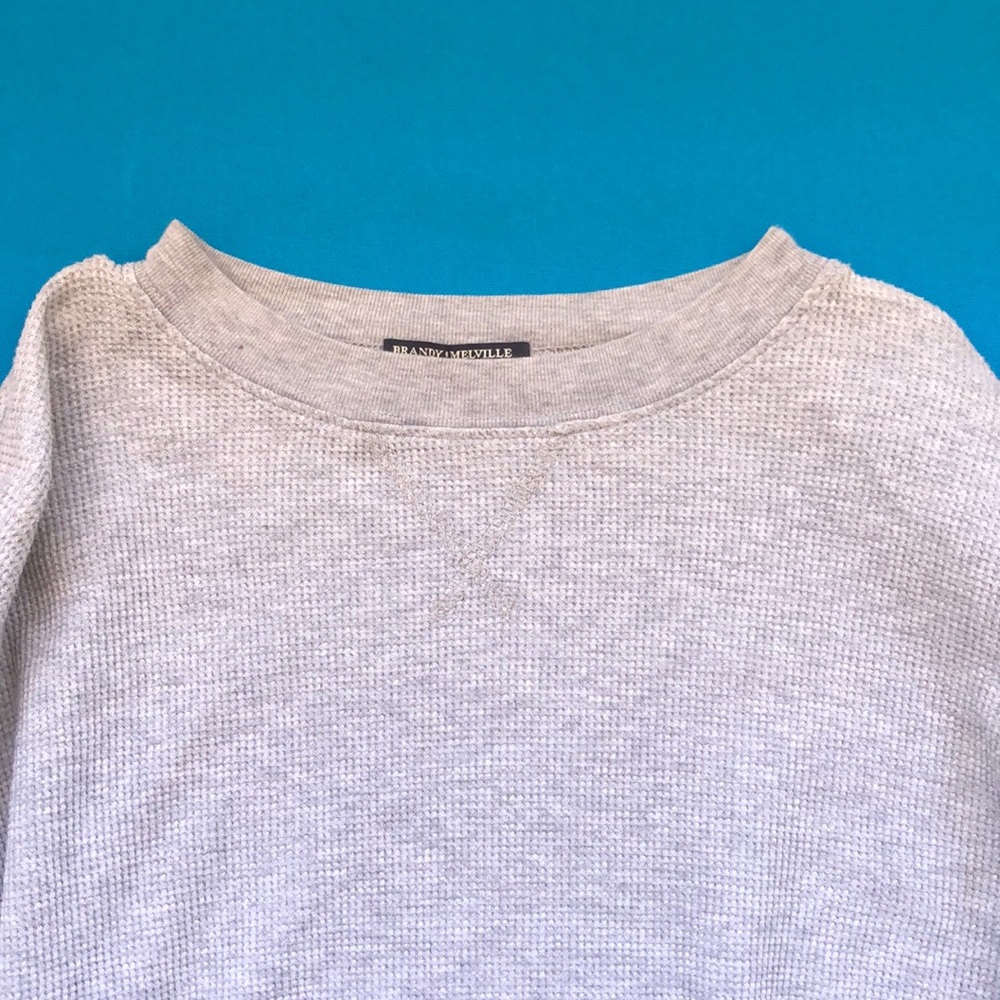 gray long sleeve